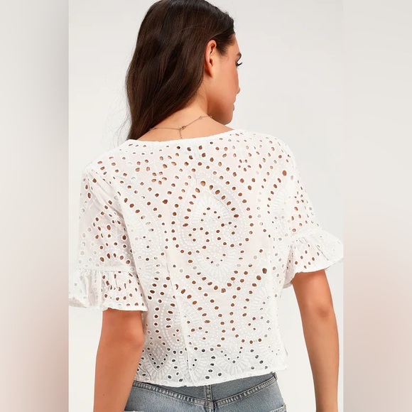 Lulus “daily charm” white eyelet crop top - NWT - Picture 2 of 4